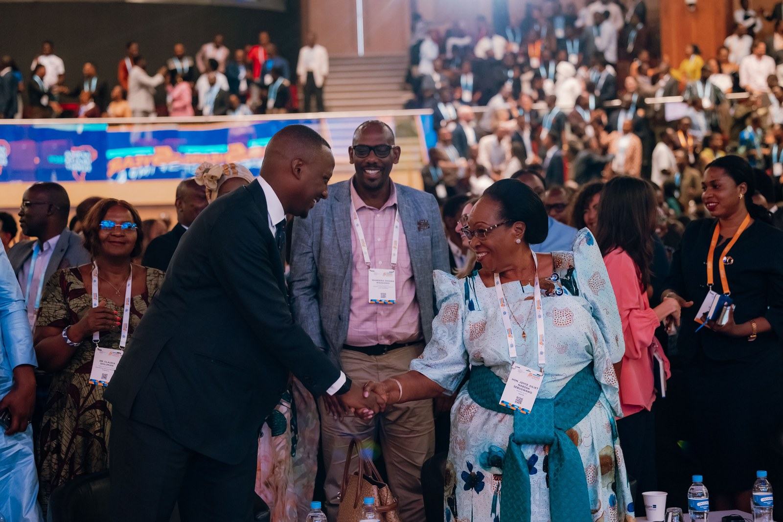 A warm welcome between delegations