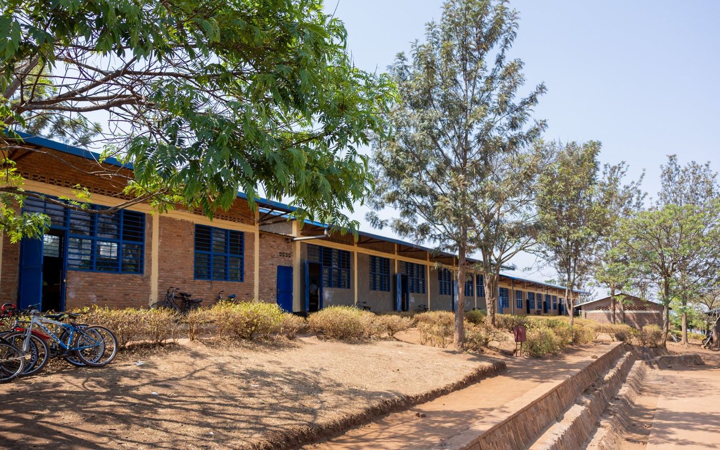 The school, Kirehe
